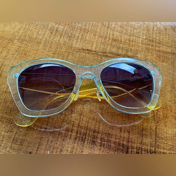 Cat Eye Sunglasses. Clear Frames with Golden Tone Temples - Picture 2 of 6